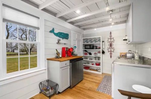 West Barnstable Cottage | Adorable Cape Cod Cottage