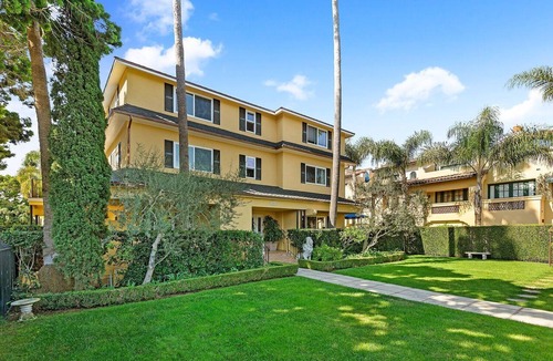 West Beach Apartment | Affordable Beach Getaway — blocks to the Beach and Funk Zone