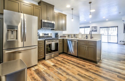 Juneau Apartment | Affordable Luxury With Views! A305