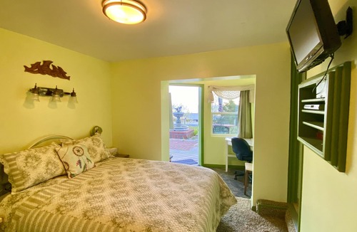 Homer Bed & Breakfast | Alaska Halcyon Heights Inn