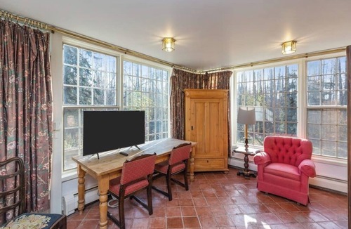 University Area Apartment | Anchorage Studio Bordering an Active Salmon Stream