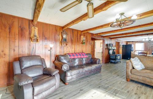 Pineville House | Authentic Log Cabin in Pineville ~ 2 Mi to River!