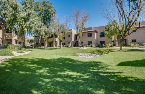 Central Scottsdale House | Aventura Condominiums