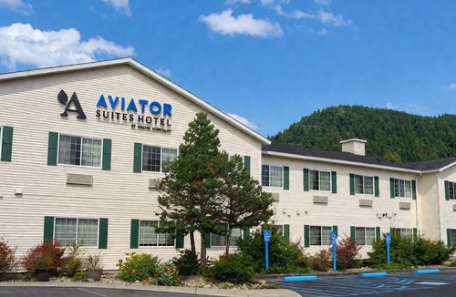 Mendenhall Valley Hotel | Aviator Suites Hotel Juneau 2 Queen Studio