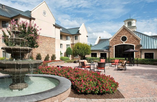 Ballantyne Apartment | Ballantyne Hearing ADA Suite w/Breakfast + Pool