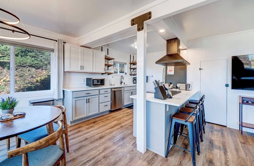 Yachats Cottage | Beachcomber: Beachfront Escape Unit #6
