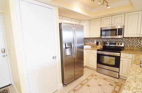 Punta Rassa Condo | Beachfront 10th Floor Resort Condo - Breathtaking views 2b/2b with 2 king beds