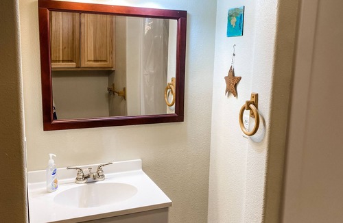 Ketchikan Apartment | Beachfront Apartment
