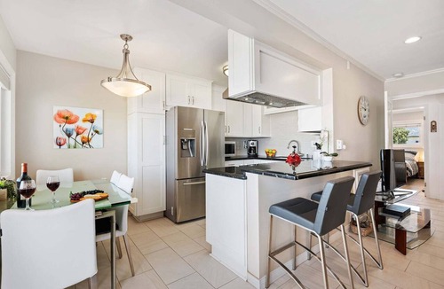 Carpinteria Condo | Beachfront End Unit | Ocean Views, Remodeled Kitchen & Steps to the Sand
