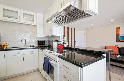 Carpinteria Condo | Beachfront End Unit | Ocean Views, Remodeled Kitchen & Steps to the Sand