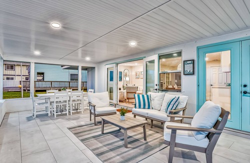 Flagler Beach Cottage | Beachfront home w/private lanai and deck - walk to the beach