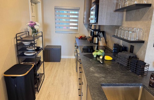 Bradenton Beach Condo | Beachfront Studio on the sand - New Remode,l Free Parking I