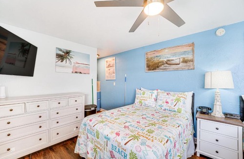 Bostwick Park Apartment | Beachfront Studio w/Community Indoor Pool!