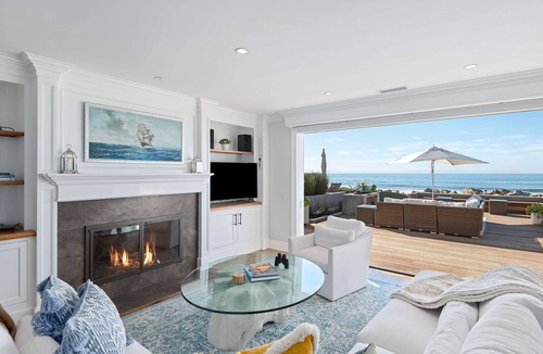 Ventura House | Beachfront Ventura Home with Hot Tub Sleeps 6