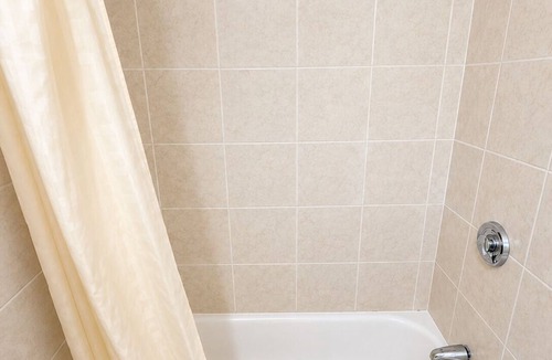 Salisbury Hotel | BEACHWAY MOTEL