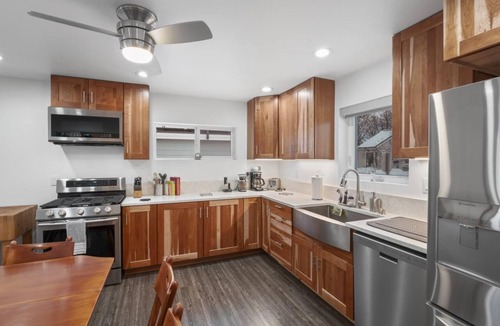 Downtown Anchorage House | Beautiful, Historic, Downtown Home - 1/2 block from Iditarod