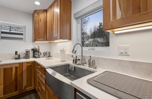Downtown Anchorage House | Beautiful, Historic, Downtown Home - 1/2 block from Iditarod