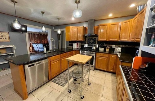 Amanda Park House | Beautiful Lake front Vacation Home Lake Quinault,WA
