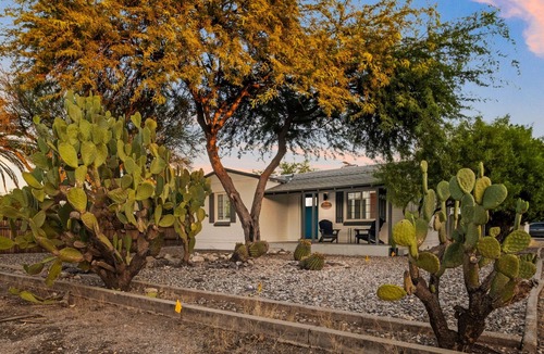 Blenman-Elm House | Beautiful mid century 2-bedroom house in central Tucson with AC and WiFi