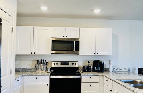 Fort Mohave House | Beautiful New 4 Bedroom, 2 Bath River Getaway Home, close to Casinos