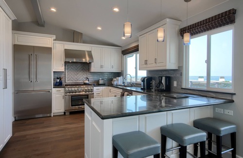Park Hill House | Beautiful Ocean View, just down from Shamel Park