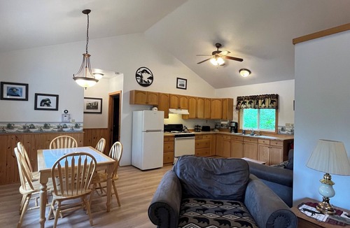 Trapper Creek Cabin | Beaver's Hideaway Cabin