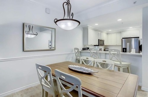 Old Naples Apartment | Bellasera Resort