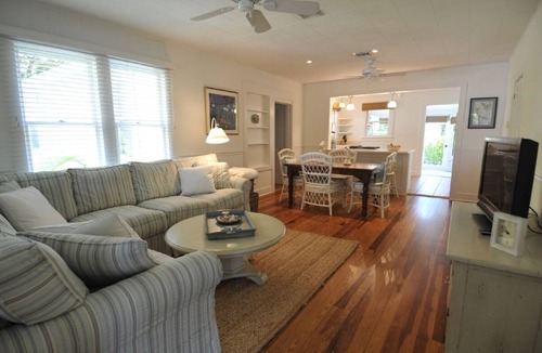 Downtown Boca Grande Historic District House | Blissfully Serene Palm Cottage In Town and 2 Blocks from Beach