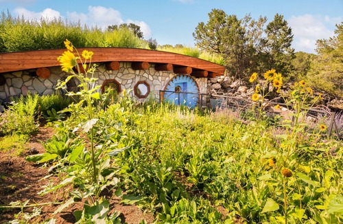 Baca Grande Cottage | Blue Hobbit Home/Infrared Sauna/Fire Pit