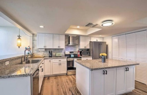 Tucson House | Boho-off-Broadway, fun and chic family home!