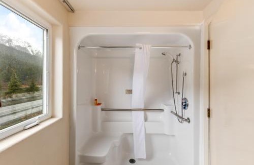 Seward Hotel | Breeze Inn Hotel & Motel