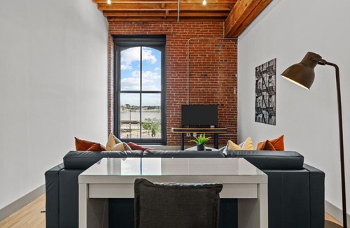 Downtown St. Louis Apartment | Brick & Bed Riverfront Lofts, G 208