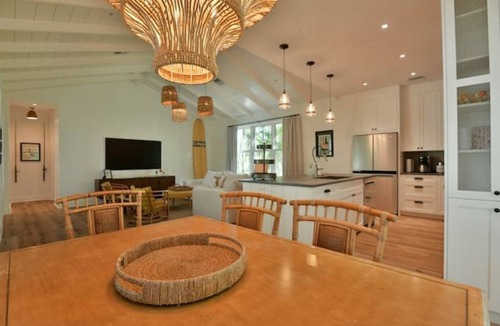 Osprey Village House | Bright & Comfortable Florida Cottage, Within 15 Min to Siesta and Nokomis Beach