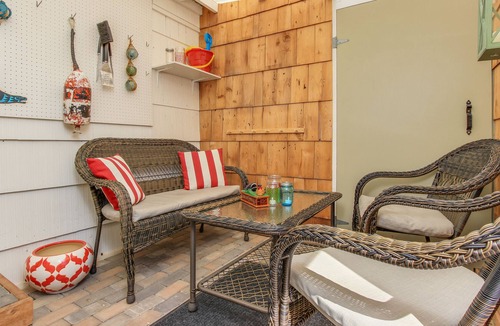 Gleneden Beach House | Bright oceanfront home with easy beach access & amazing views