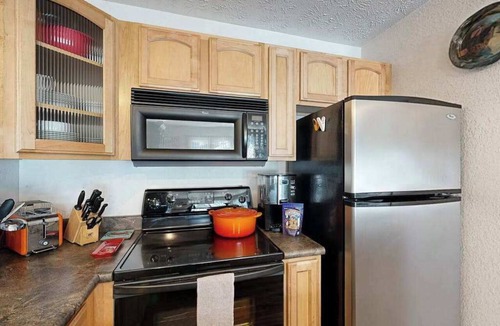 Alyeska Apartment | Brighton 107 | Walk-to-Lift Studio | Patio