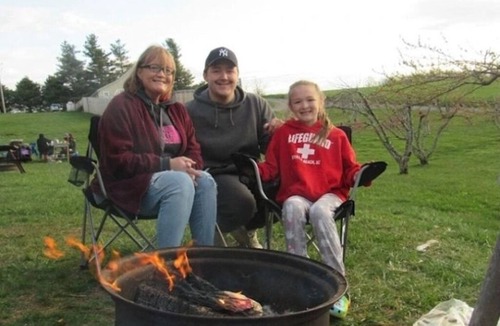 Fancy Gap RV Rental | Bunk Bed, Queen Bed Camping Cabin with nearby Bath House