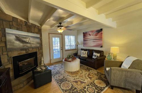 Mount Ida House | C4 - Mountain Harbor two bedroom Lodge cottage