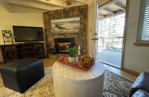 Mount Ida House | C4 - Mountain Harbor two bedroom Lodge cottage