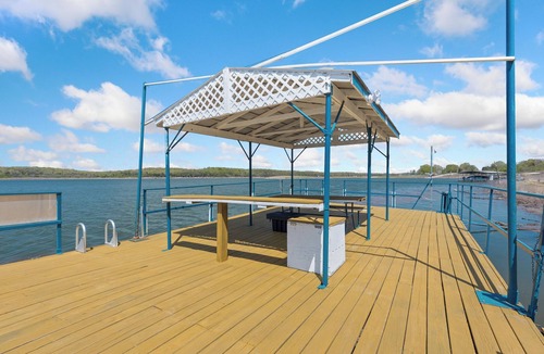 Diamond City Cabin | Cabin 3- 1bd/1bath with beautiful views of Bull Shoals Lake.
