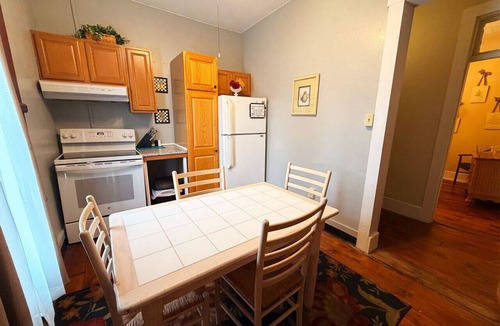 Coshocton Apartment | Caroline`s Place in Historic Roscoe Village