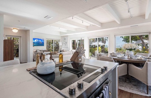 North Captiva House | Casa Blanca: Elegant Beachfront Oasis w/Golf Cart, Kayaks, and more!