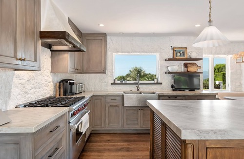 Carpinteria House | Casa de los Arcos