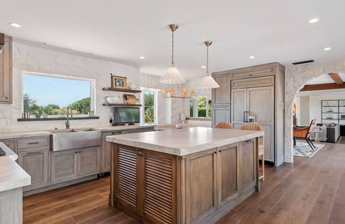 Carpinteria House | Casa de los Arcos