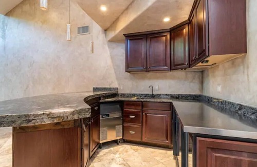 Dobson Ranch House | Casa Mesa Large home on the lake!