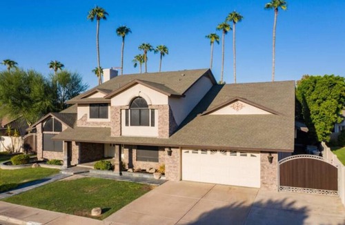 Dobson Ranch House | Casa Mesa Large home on the lake!