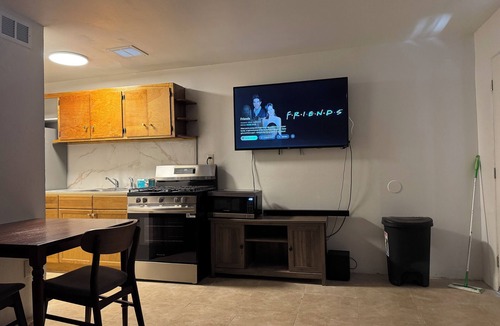 Amphi Apartment | Central 1BR Quiet Oasis: 3 miles to UofA & Banner + Fast WiFi