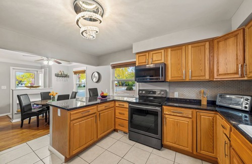 Brooklyn Center House | Centrally Located Cozy Home W/Game & Yoga Rooms