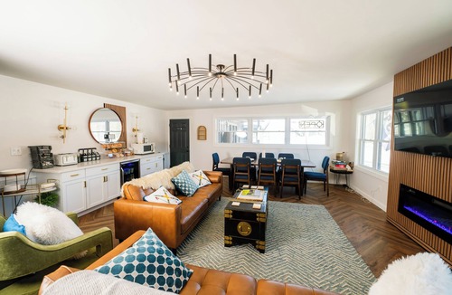 West Dover Hotel | Chalet 239
