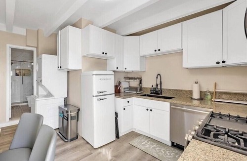 Westminster Apartment | Charming 1-bedroom studio with private entrance and backyard