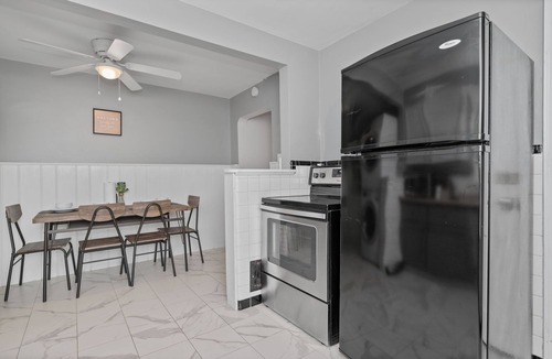 Deer Park Apartment | Charming 2-bd Apt in delightful Deer Park, OH with AC & strong WI-Fi